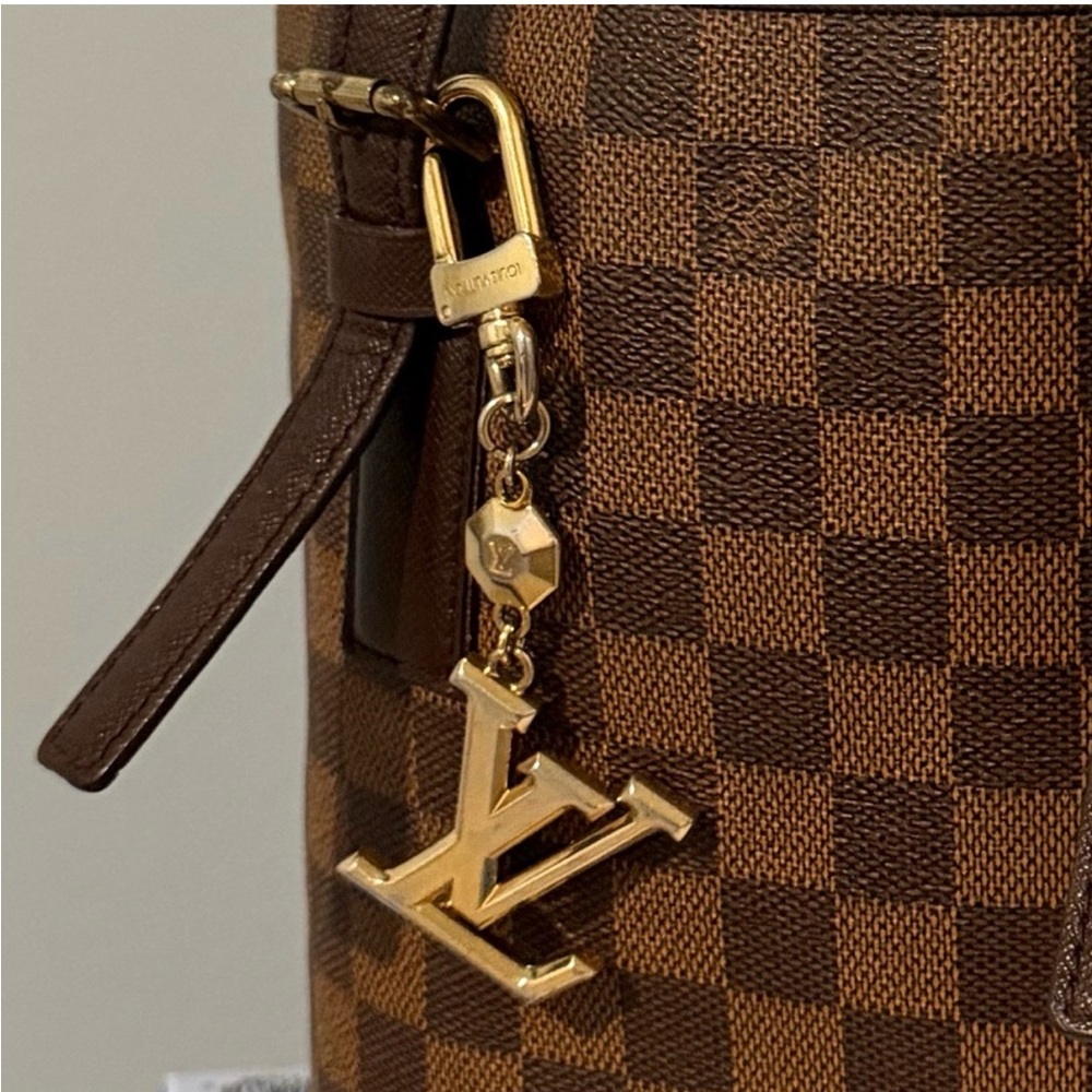 💯 Louis Vuitton Porte Cles Facettes Bag Charm